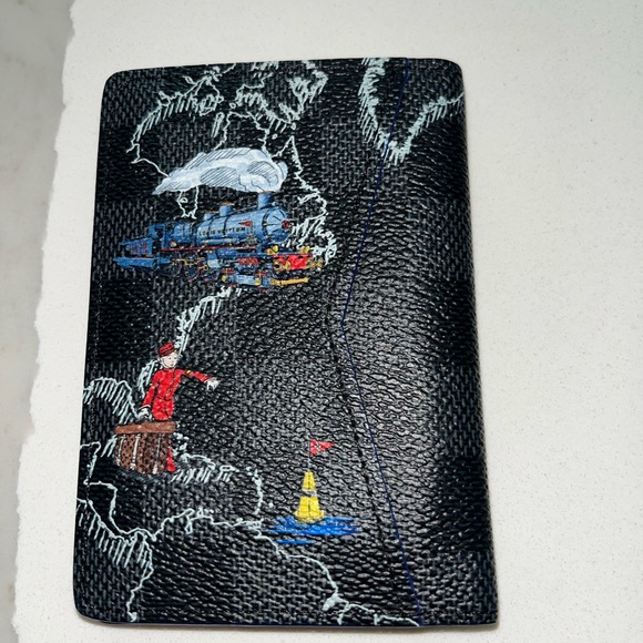 Louis Vuitton Map Print Pocket Organizer - Picture 2 of 4